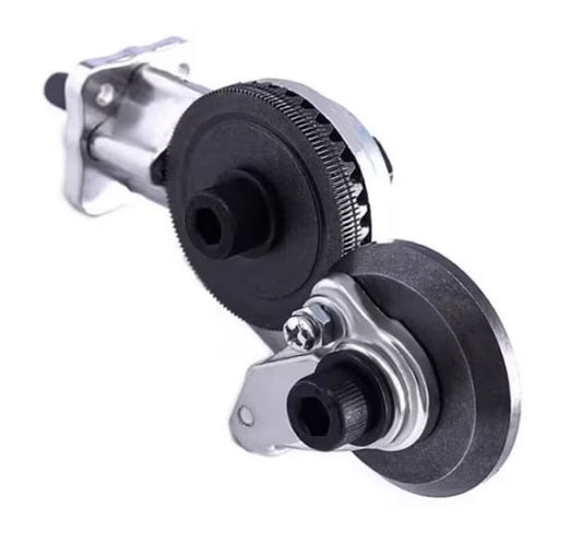Adaptor Profesional Pentru Bormasina SUPER TRENDS® Cu Role Pentru Taiat Tabla, Aluminiu, FIer, Otel, Cupru, 1/4", Argintiu